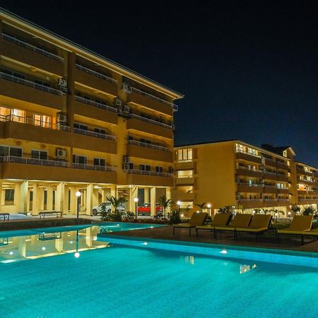 Alaya Stays 1 Bhk With Balcony & Pool - Veera Marina Candolim Esterno foto