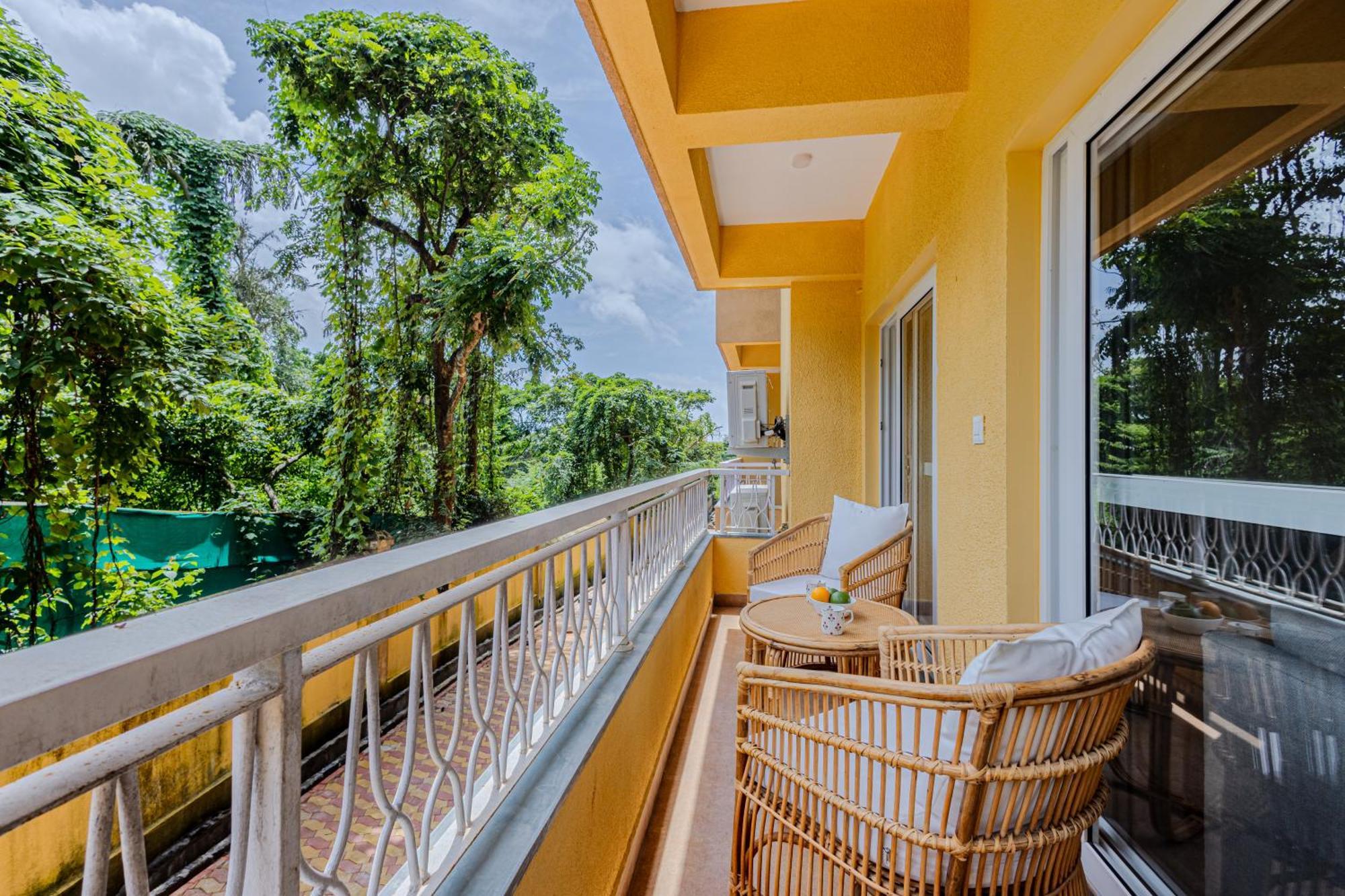 Alaya Stays 1 Bhk With Balcony & Pool - Veera Marina Candolim Esterno foto