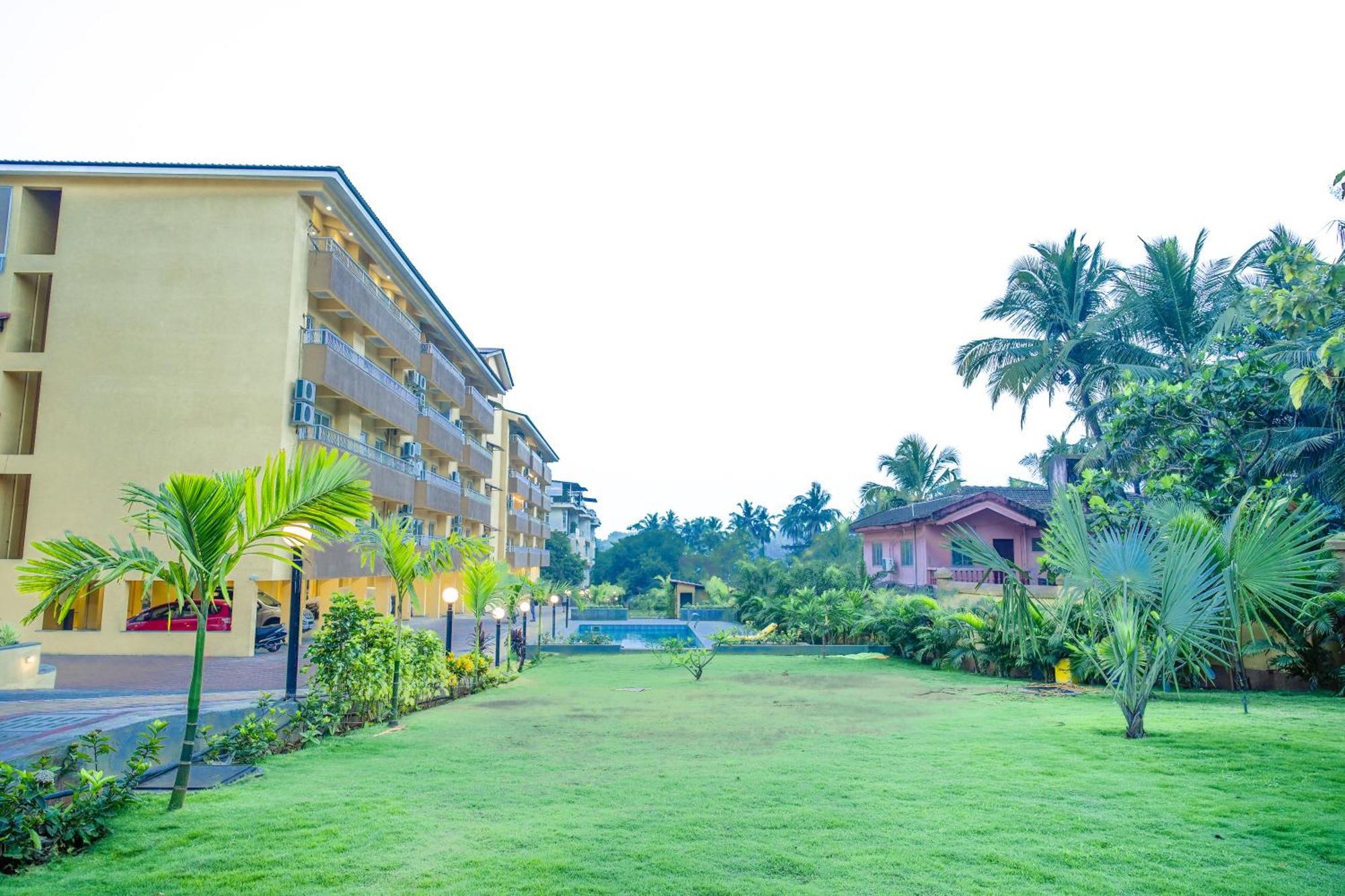 Alaya Stays 1 Bhk With Balcony & Pool - Veera Marina Candolim Esterno foto