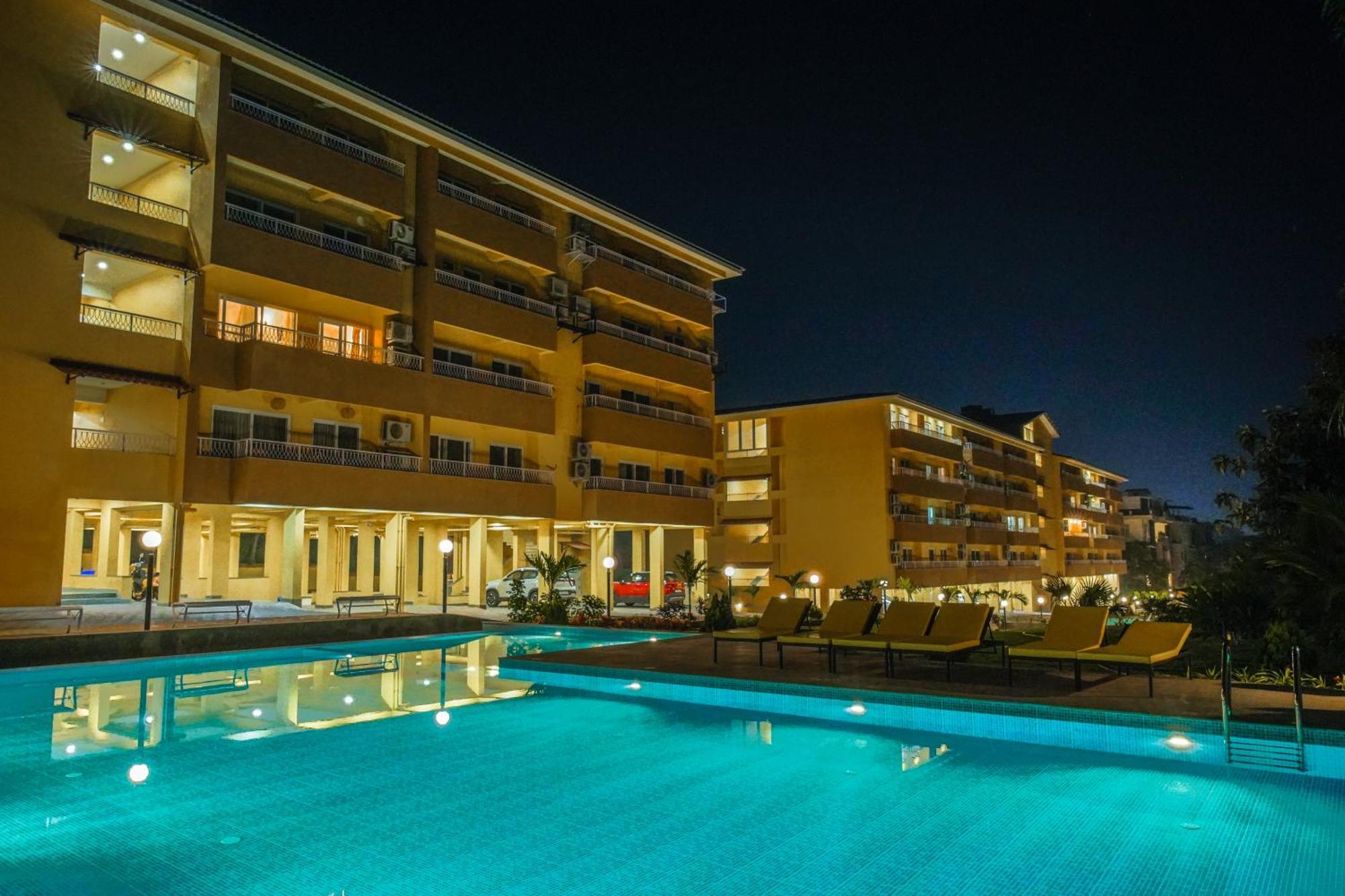 Alaya Stays 1 Bhk With Balcony & Pool - Veera Marina Candolim Esterno foto
