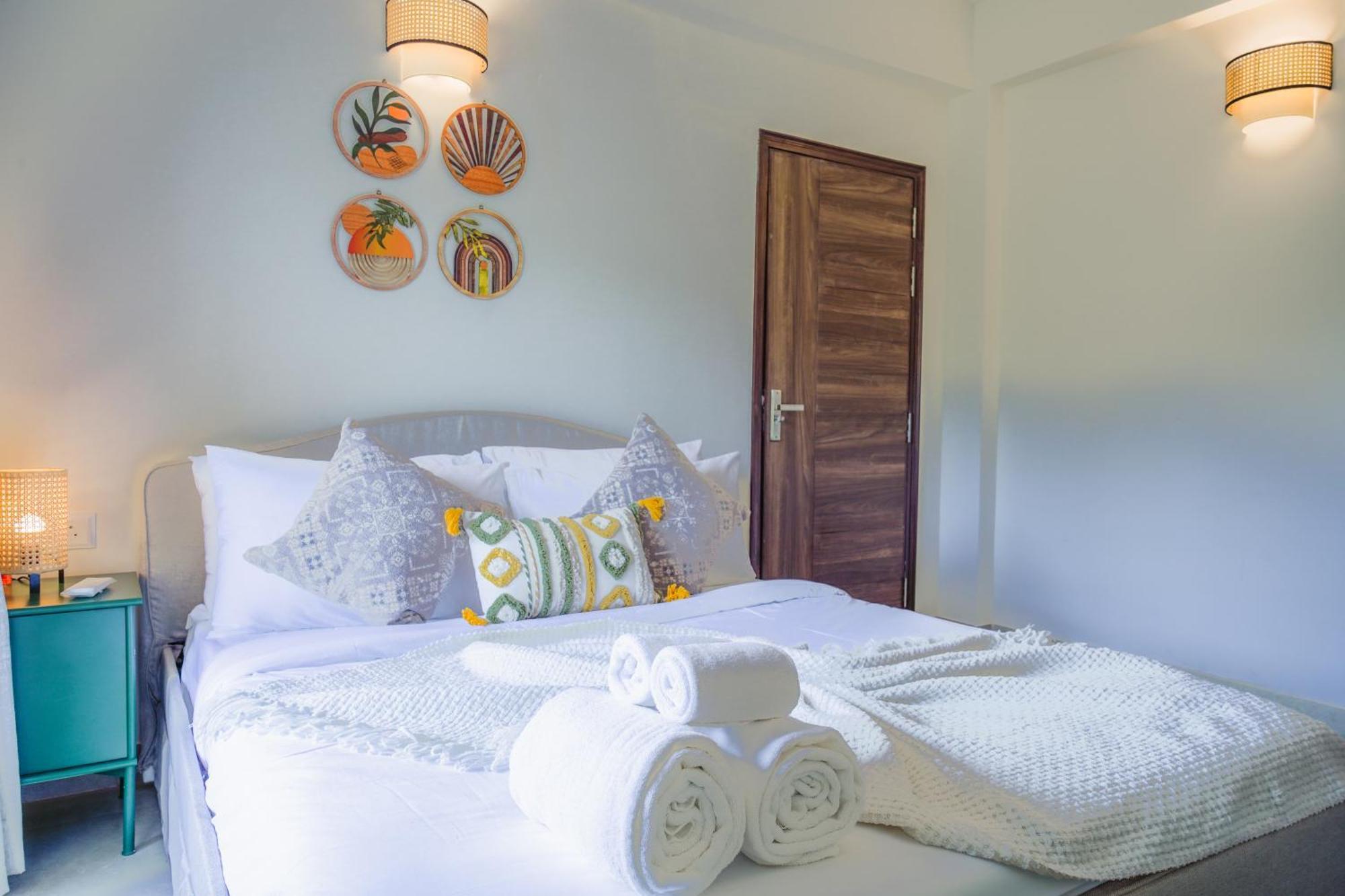 Alaya Stays 1 Bhk With Balcony & Pool - Veera Marina Candolim Esterno foto