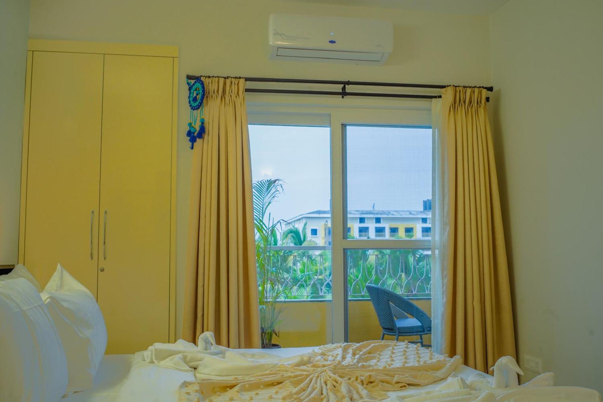 Alaya Stays 1 Bhk With Balcony & Pool - Veera Marina Candolim Esterno foto
