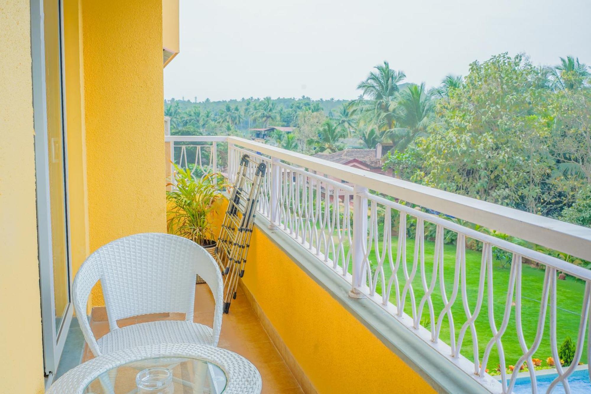 Alaya Stays 1 Bhk With Balcony & Pool - Veera Marina Candolim Esterno foto